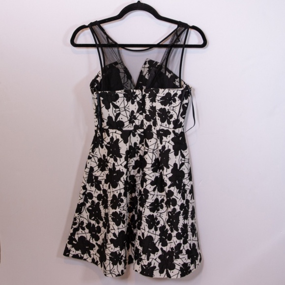 BCBGeneration Black White Floral Flower Print Pattern Sheer Mesh Panel Dress 0 - Picture 3 of 4